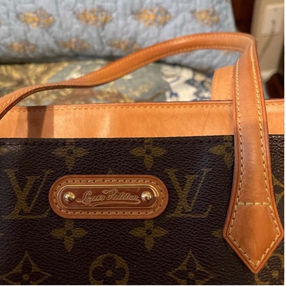 Authentic Louis Vuitton - Picture 3 of 3